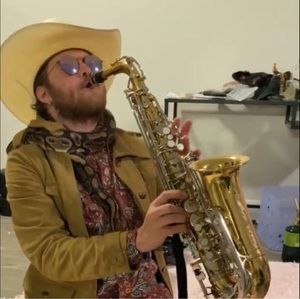 Meet your Posher, Layne